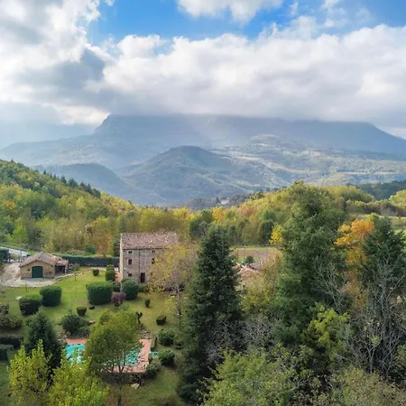 Spacious In With Swimming Pool * Amandola