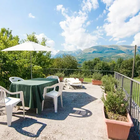 Dom wakacyjny Spacious In With Swimming Pool *