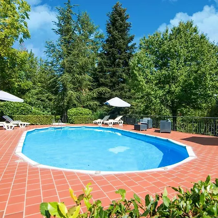 Spacious In With Swimming Pool Dom wakacyjny Amandola